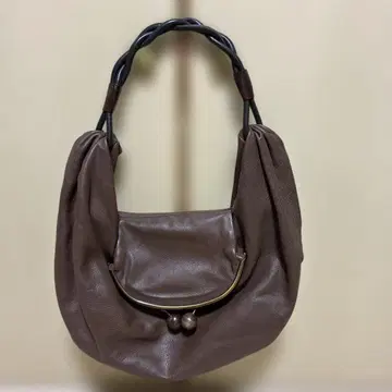 erva 가마구치 숄더백 브라운