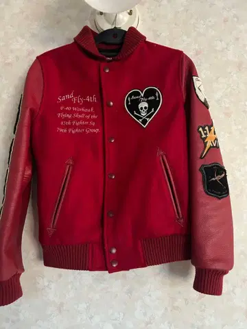 AVIREX 스컬 해골 가죽 스카잔