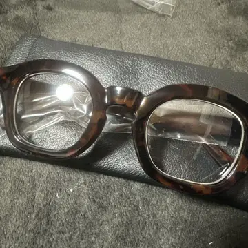 MADARANINGEN Tortoise Shell Glasses