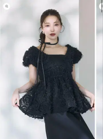 폴로라 플라워 페플럼 백리본 튜닉