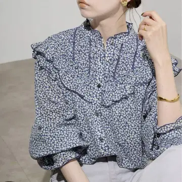 SLOBE IENA 프릴 핀턱 블라우스 블루