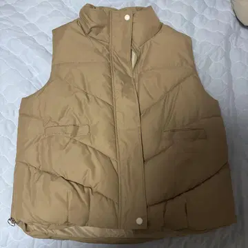 베이지 노카라 다운 베스트 M-L