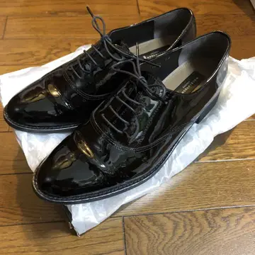 매킨토시 블랙 패턴트 레더 레이스업 슈즈 로퍼