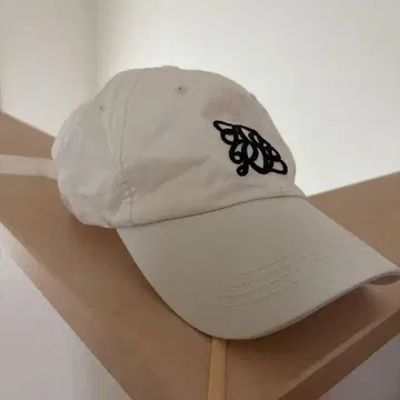 화이트 모자