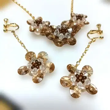 SWAROVSKI 꽃 모티브 목걸이 골드 고져스 가을