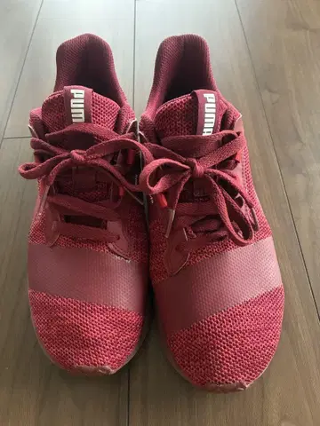 Puma 빨간색 스니커즈