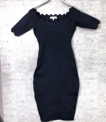 수입 구제 의류 Milly 스캘럽 넥 반팔 니트 원피스