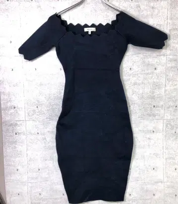 수입 구제 의류 Milly 스캘럽 넥 반팔 니트 원피스