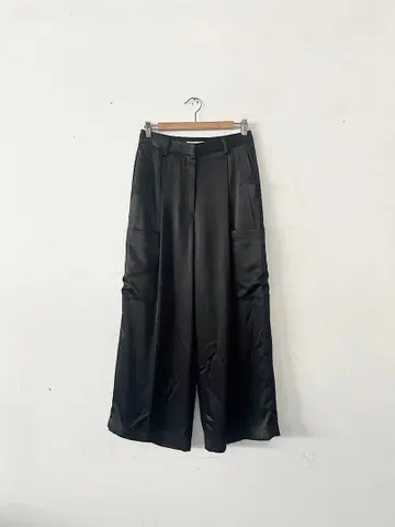 [ 새상품급 ] BABYLONE 새틴 카고 팬츠 블랙 사이즈 38