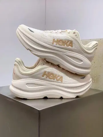 HOKA 호카 오네오네 본다이 9 스니커즈