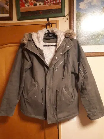 Confirm 밀리터리 자켓 카키색 size L