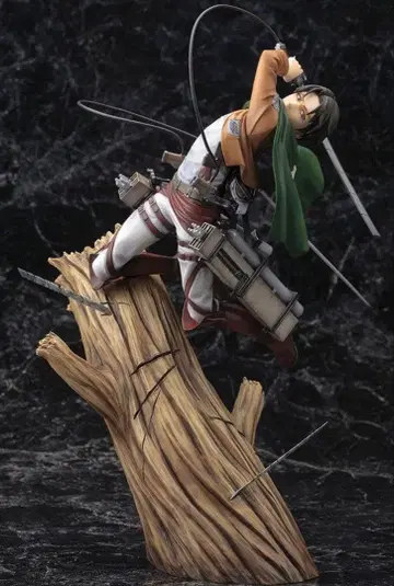 ARTFX J 진격의 거인 리바이 1/8 스케일 피규어