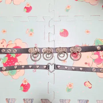 하트형 스터드 장식 블랙 초커