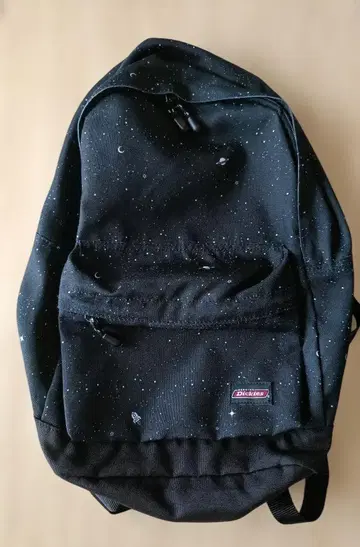 Dickes 블랙 별 패턴 백팩