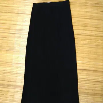 이세이 미야케 블랙 플리츠 롱 스커트