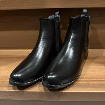 블랙 가죽 첼시 부츠