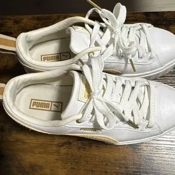 PUMA 스니커즈