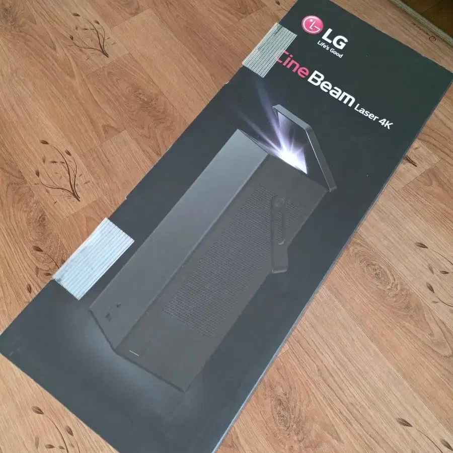 LG CineBeam HU80Ka 4K Projector