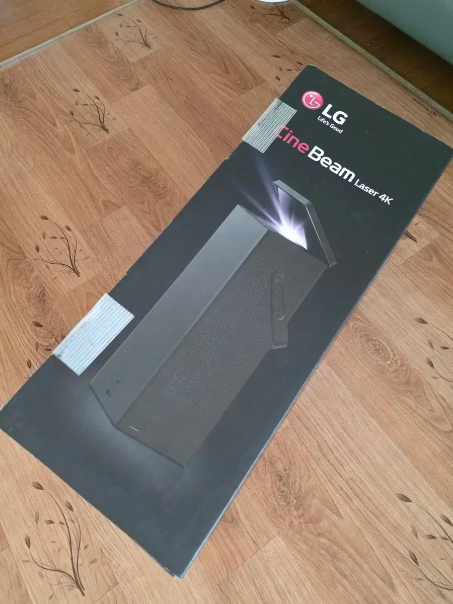 LG CineBeam HU80Ka 4K Projector