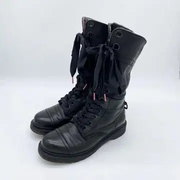 A17893 닥터마틴 12홀 부츠 체크 안감 가죽 UK6