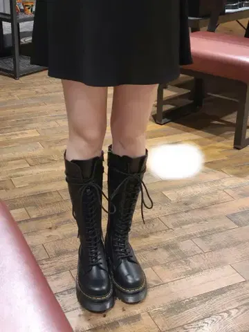 블랙 가죽 통굽 롱 부츠