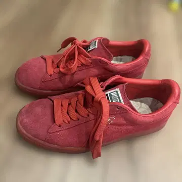 Puma 스웨이드 레드 스니커즈