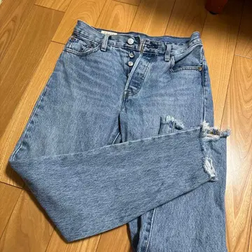Levi's 데미지 가공 스트레이트 데님 팬츠