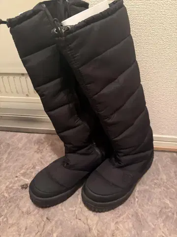 THE NORTH FACE 블랙 퀼팅 부츠