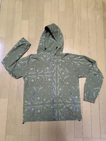 THE NORTH FACE 꽃무늬 마운틴 파카