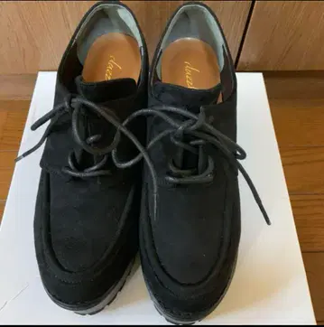 dazzlin 스웨이드라이크 청키힐 레이스업 슈즈