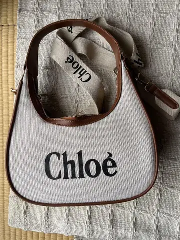 끌로에 숄더백 화이트/브라운