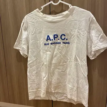 A.P.C. 자수 로고 화이트T셔츠
