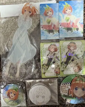 5등분의 신부 나카노 네잎 아크릴 스탠드 캔뱃지 카드류