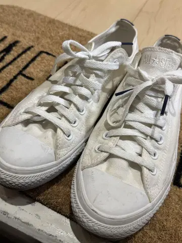 CONVERSE 화이트 로우컷 스니커즈