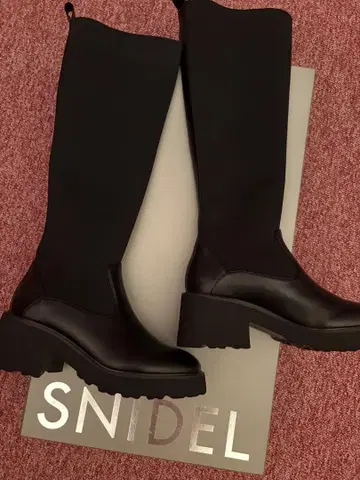 SNIDEL 블랙 롱 부츠 통굽 힐