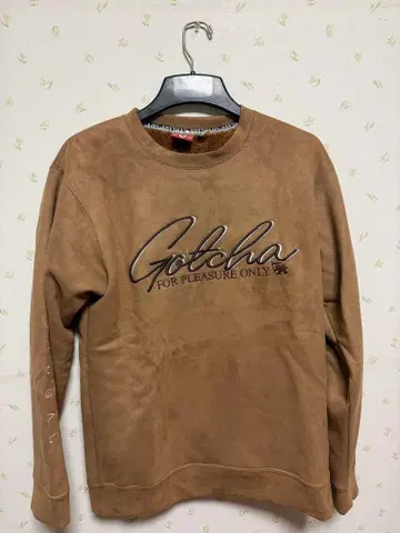 Gotcha 브라운 크루넥 트레이닝복