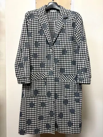 도트 무늬 코트 벨트 포함 아우터 (free size)