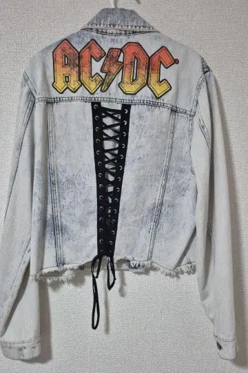 AC/DC x FOREVER 21 데님 자켓