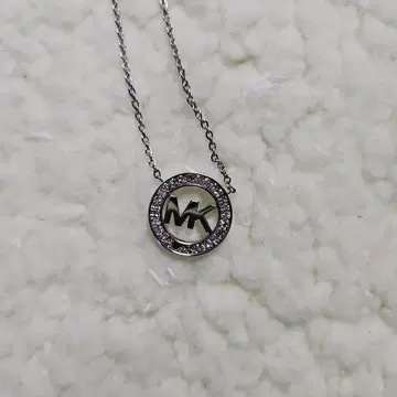 MICHAEL KORS 로고 목걸이 크리스탈 포함
