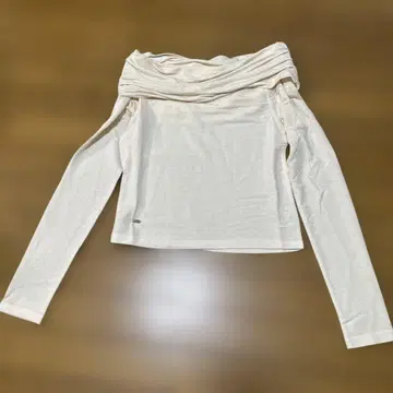 WHO'S WHO chico 드레이프 넥 화이트 긴팔 상의