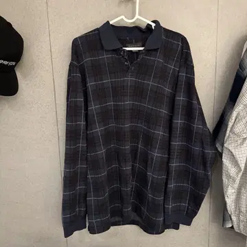 네이비 계열 체크 긴팔 피케 셔츠