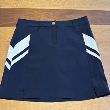 DESCENTE 여성용 골프 스커트 M