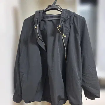 (새상품) 블랙 후드 부착 마운틴 파카 F 사이즈