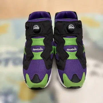 리복 펌프 스니커즈 블랙/퍼플/그린