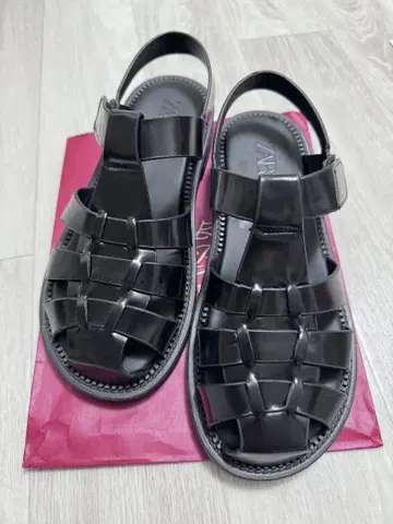 ZARA 구르카 샌들 블랙 37 23.5cm