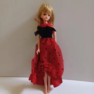 1986년 제니 리카짱 인형 드레스 포함