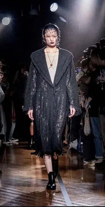 FUMIE TANAKA 블랙 레이스 오버코트
