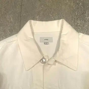 HYKE 화이트 데님 자켓