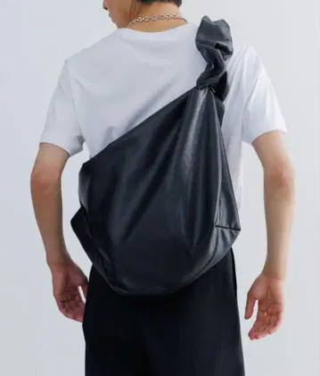 SINISS 블랙 숄더백