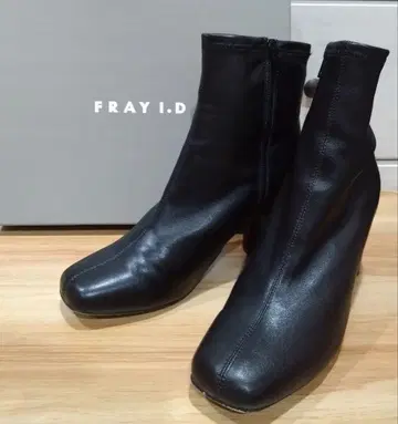 단기 판매 FRAY I.D 블랙 부티 38